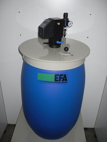 pneumatische Kolbendosierpumpe auf EFA-Schnellwechseldeckel